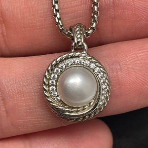 Authentic david yurman crossover pearl and diamonds pendant necklace